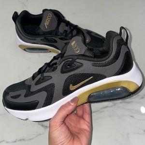 Women’s Nike air max 200